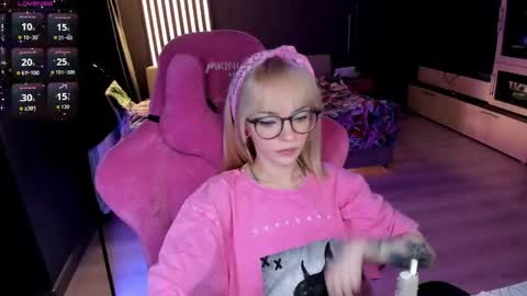 Olivia Subscribe to my Fansly -   online show from 05/13/26, 10:27