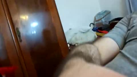 _black_horse_1 online show from 10/31/25, 04:02