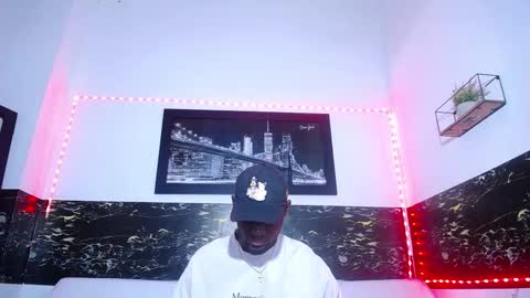 Snapshot of _black_stallion chatting on 09/20/25, 03:18 Andrew online show from 09/20/25, 03:18