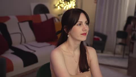 Snapshot of _blackbee_ chatting on 12/29/24, 09:20 Lili online show from 12/29/24, 09:20