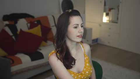 Snapshot of _blackbee_ chatting on 02/27/25, 10:26 Lili online show from 02/27/25, 10:26