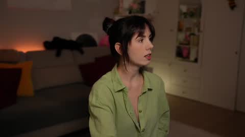 Lili online show from 06/28/26, 06:25