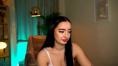 Pearl online show from 12/20/25, 05:31