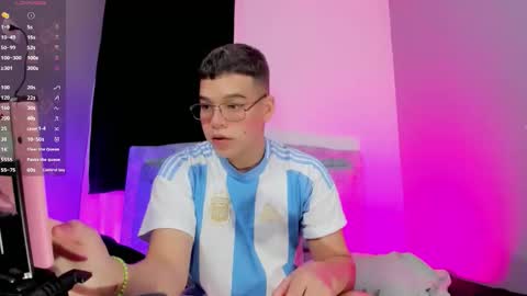 Snapshot of _blake_boy chatting on 10/15/25, 11:43 _blake_boy online show from 10/15/25, 11:43