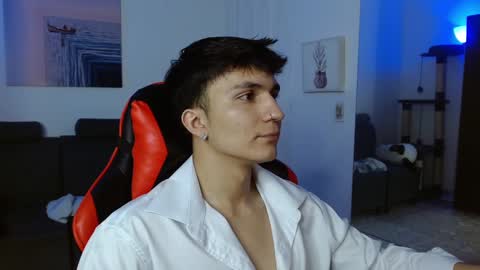 Snapshot of _blakee chatting on 01/30/25, 08:43 B L A K E online show from 01/30/25, 08:43