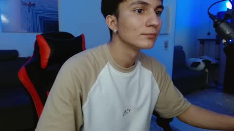 Snapshot of _blakee chatting on 02/10/25, 08:20 B L A K E online show from 02/10/25, 08:20