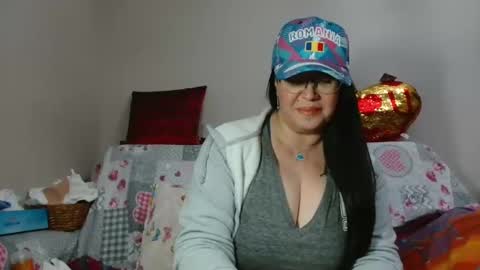 Snapshot of _blue__butterfly_ chatting on 12/07/24, 11:34 KHALEESI online show from 12/07/24, 11:34