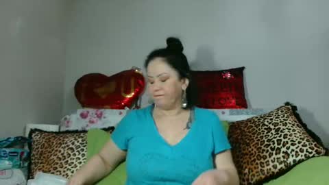 Snapshot of _blue__butterfly_ chatting on 03/01/25, 08:10 KHALEESI online show from 03/01/25, 08:10