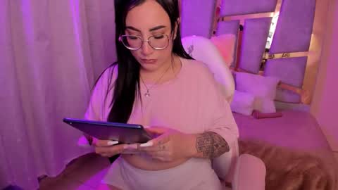 Snapshot of _briigite chatting on 09/29/25, 11:20 Angie  Independent model online show from 09/29/25, 11:20