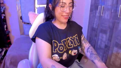 Angie  Independent model online show from 11/23/25, 05:18