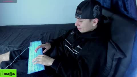 Snapshot of _broken_47 chatting on 01/18/26, 09:46 FELIPE CAMACHO dont forget to support me with a little hand up online show from 01/18/26, 09:46