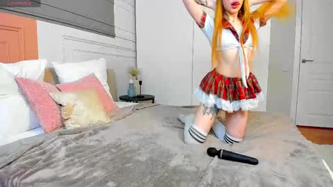 Stella online show from 03/05/25, 01:42