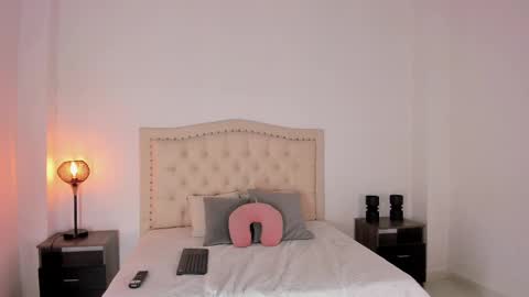 Snapshot of _bustylucianaa_ chatting on 09/15/25, 11:16 Luciana online show from 09/15/25, 11:16