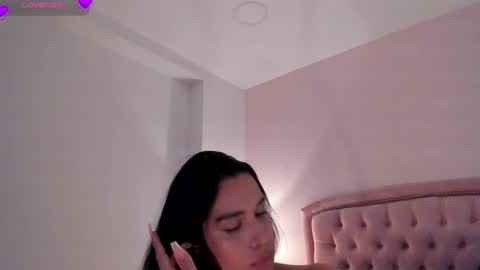 Snapshot of _cailyn chatting on 10/16/25, 08:43 cailyn  online show from 10/16/25, 08:43