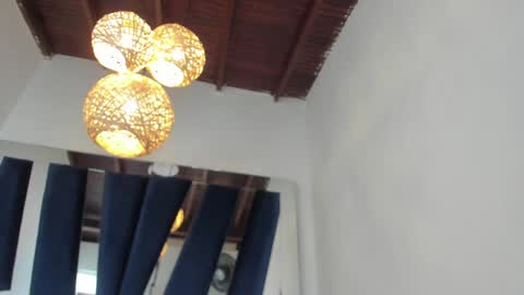 Candy online show from 01/09/25, 06:15