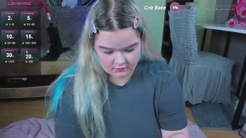 _candym1lky_ online show from 11/21/25, 06:34