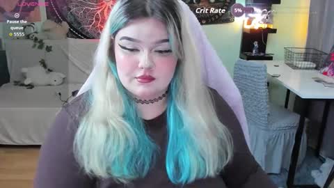 _candym1lky_ online show from 12/16/25, 07:02