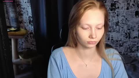 Snapshot of _caramel_milk_ chatting on 04/14/26, 02:17 Merlizz online show from 04/14/26, 02:17