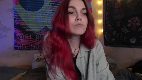 Snapshot of _caroline_coy chatting on 12/28/24, 02:53 Caroline online show from 12/28/24, 02:53