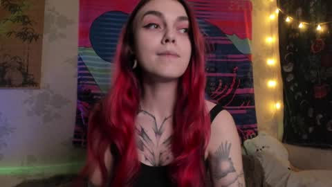 Snapshot of _caroline_coy chatting on 02/07/25, 03:19 Caroline online show from 02/07/25, 03:19