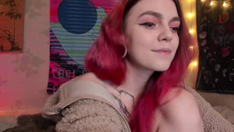 Snapshot of _caroline_coy chatting on 02/09/25, 02:18 Caroline online show from 02/09/25, 02:18