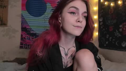 Snapshot of _caroline_coy chatting on 02/20/25, 02:02 Caroline online show from 02/20/25, 02:02