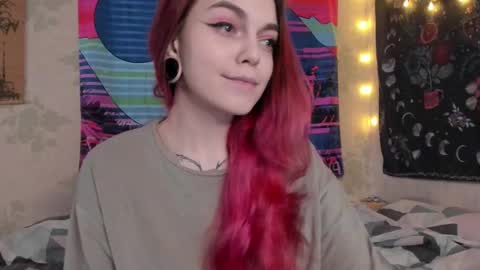 Snapshot of _caroline_coy chatting on 03/04/25, 01:59 Caroline online show from 03/04/25, 01:59