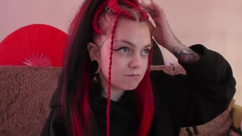 Caroline online show from 05/15/26, 10:55