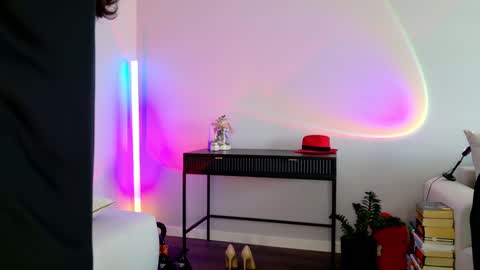 Snapshot of _cava_ chatting on 01/24/25, 10:43 Carol  online show from 01/24/25, 10:43