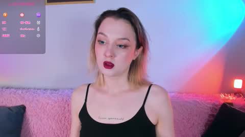 Christina Chris online show from 11/07/25, 06:57