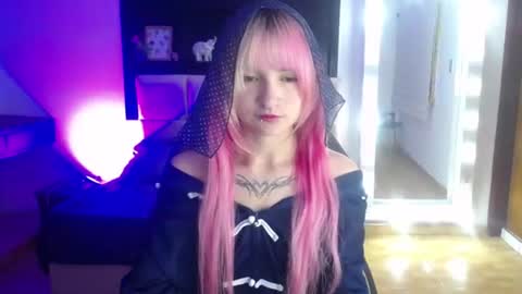 _charlotte_collins_ online show from 06/22/26, 03:53