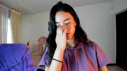 Snapshot of _charlotte_evans_2 chatting on 01/03/25, 08:32 Charlote online show from 01/03/25, 08:32