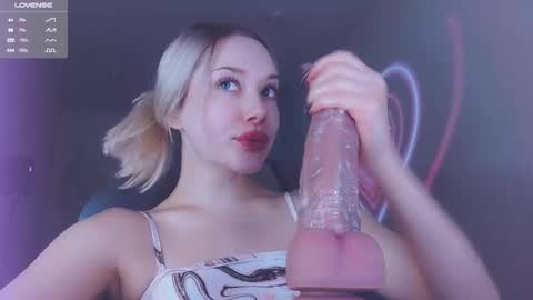 Snapshot of _chatur_babe chatting on 11/22/25, 04:39 Angelina online show from 11/22/25, 04:39