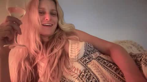 Chelsea xo online show from 11/27/25, 04:58