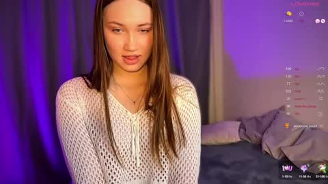 Snapshot of _chloe_miller_ chatting on 12/22/24, 03:11 _chloe_miller_ online show from 12/22/24, 03:11