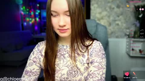 Snapshot of _chloe_miller_ chatting on 01/11/25, 04:59 _chloe_miller_ online show from 01/11/25, 04:59