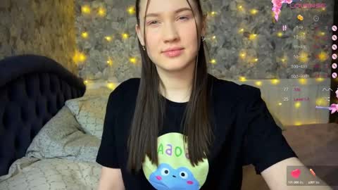 Snapshot of _chloe_miller_ chatting on 02/26/25, 05:17 _chloe_miller_ online show from 02/26/25, 05:17