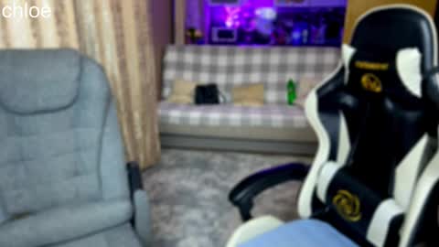 Snapshot of _chloe_miller_ chatting on 10/03/25, 06:49 _chloe_miller_ online show from 10/03/25, 06:49