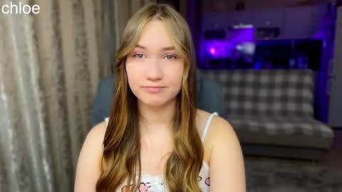 Snapshot of _chloe_miller_ chatting on 10/15/25, 07:14 _chloe_miller_ online show from 10/15/25, 07:14