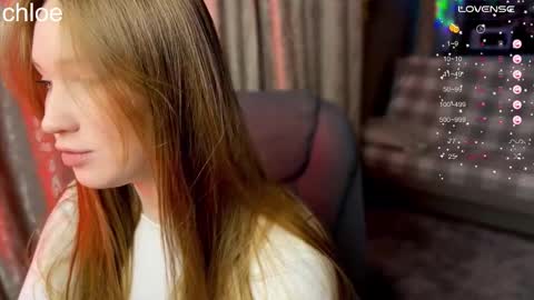 Snapshot of _chloe_miller_ chatting on 11/13/25, 05:56 _chloe_miller_ online show from 11/13/25, 05:56