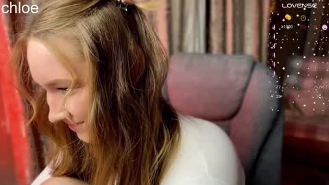 Snapshot of _chloe_miller_ chatting on 11/21/25, 04:27 _chloe_miller_ online show from 11/21/25, 04:27