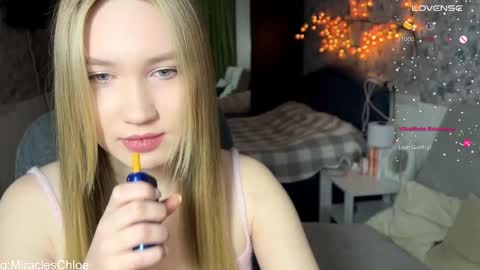 Snapshot of _chloe_miller_ chatting on 01/17/26, 05:23 _chloe_miller_ online show from 01/17/26, 05:23