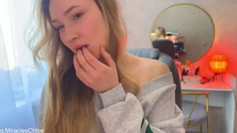 Snapshot of _chloe_miller_ chatting on 03/05/26, 09:05 _chloe_miller_ online show from 03/05/26, 09:05