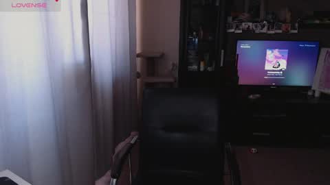 Chrissy online show from 05/04/26, 04:19
