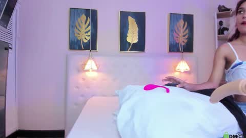 Snapshot of _cinnamon_star chatting on 09/24/25, 12:19 _cinnamon_star online show from 09/24/25, 12:19