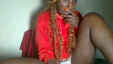 Snapshot of _clara01 chatting on 01/28/25, 12:00 clara online show from 01/28/25, 12:00