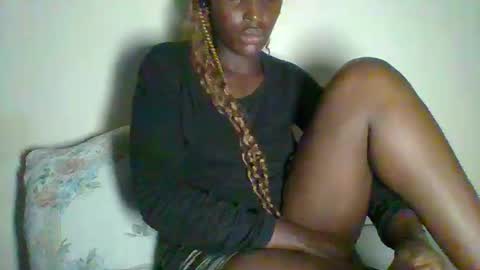 Snapshot of _clara01 chatting on 02/12/25, 07:02 clara online show from 02/12/25, 07:02