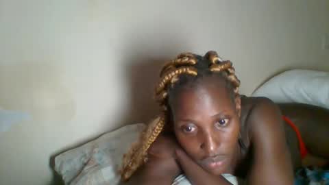 Snapshot of _clara01 chatting on 02/14/25, 12:03 clara online show from 02/14/25, 12:03