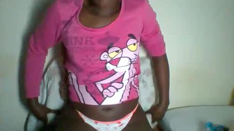 Snapshot of _clara01 chatting on 02/15/25, 10:33 clara online show from 02/15/25, 10:33