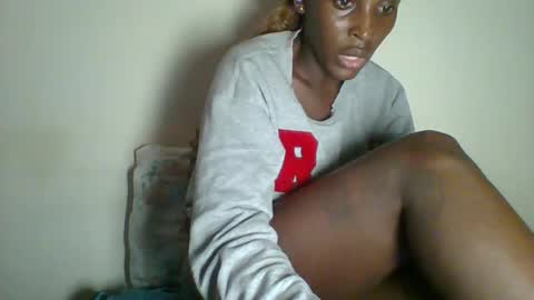 Snapshot of _clara01 chatting on 02/24/25, 05:54 clara online show from 02/24/25, 05:54